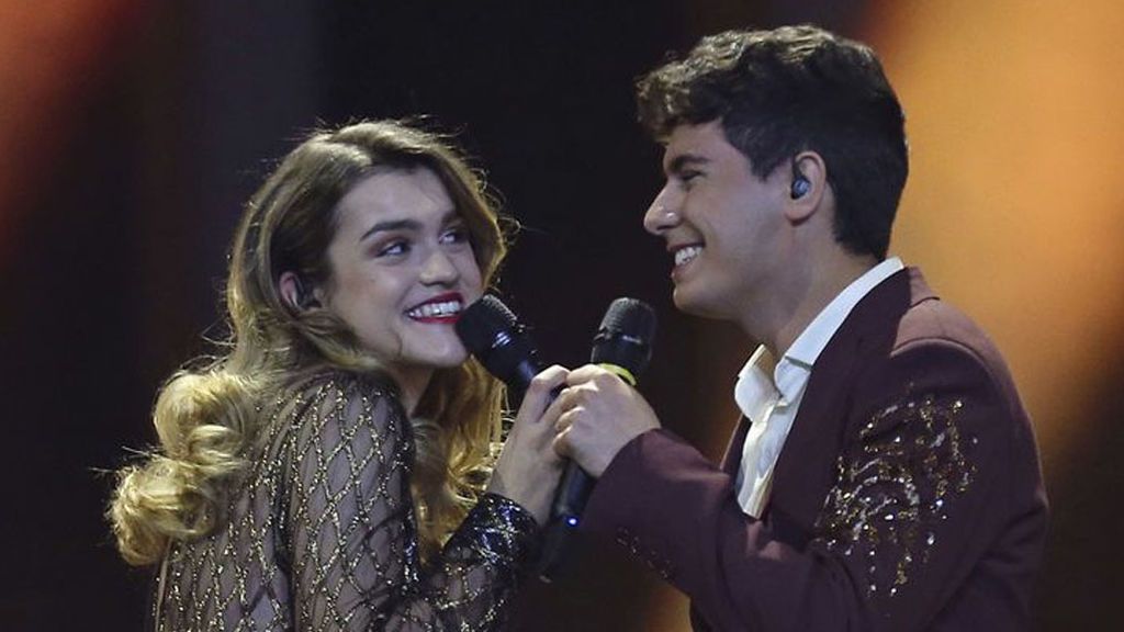 Sí que hubo beso: Amaia y Alfred pillados besándose en el 'backstage' de Eurovisión