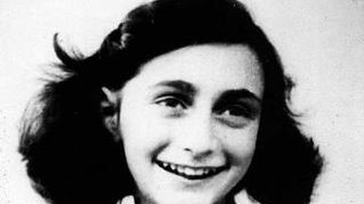 Descubren dos páginas ocultas del diario de Ana Frank en las que escribe sobre el sexo