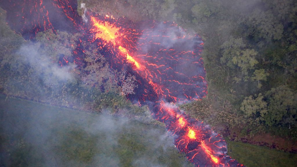 Las continuas fisuras de lava en el Kilauea siguen aumentando el número de evacuados