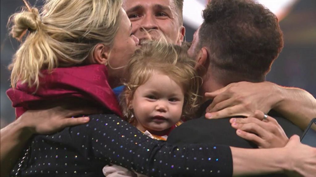 El gesto de la hija pequeña de Simeone mientras toda la familia celebra botando la Europa League