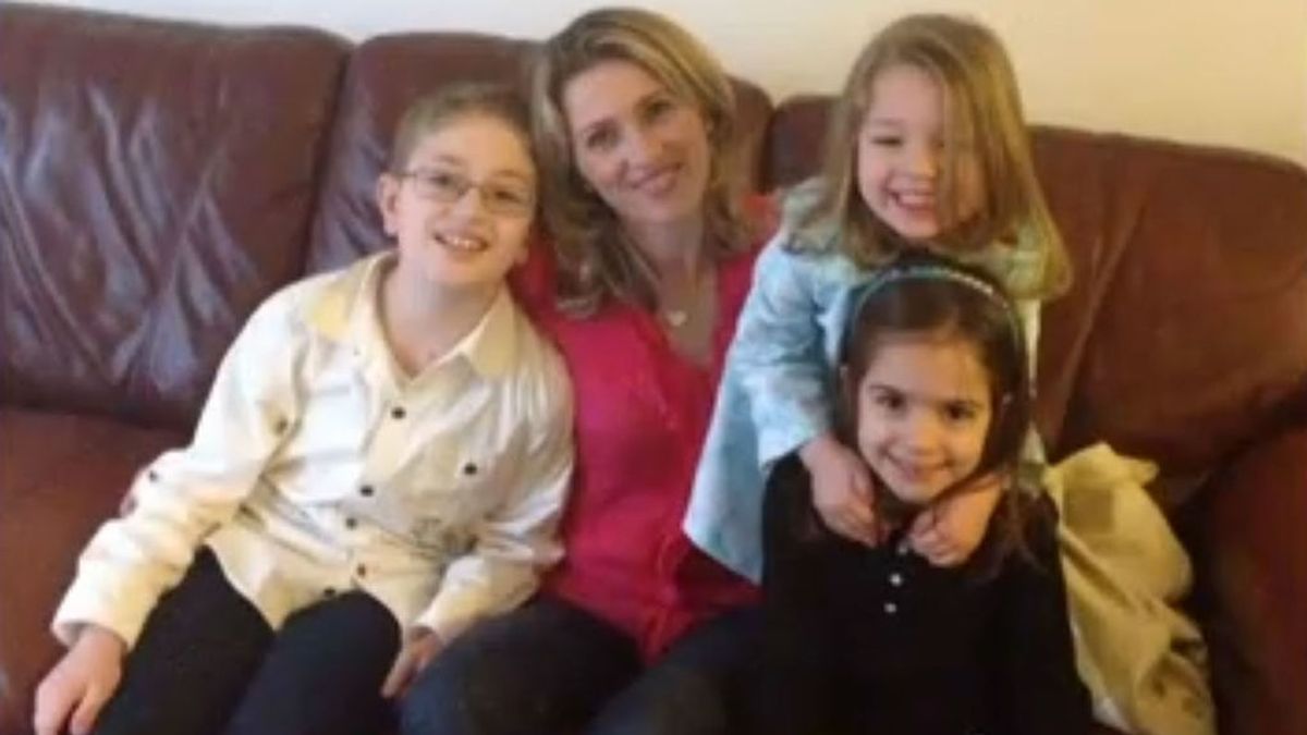 Deportan a una mujer,  madre de tres hijas después de 18 años de residencia en EEUU