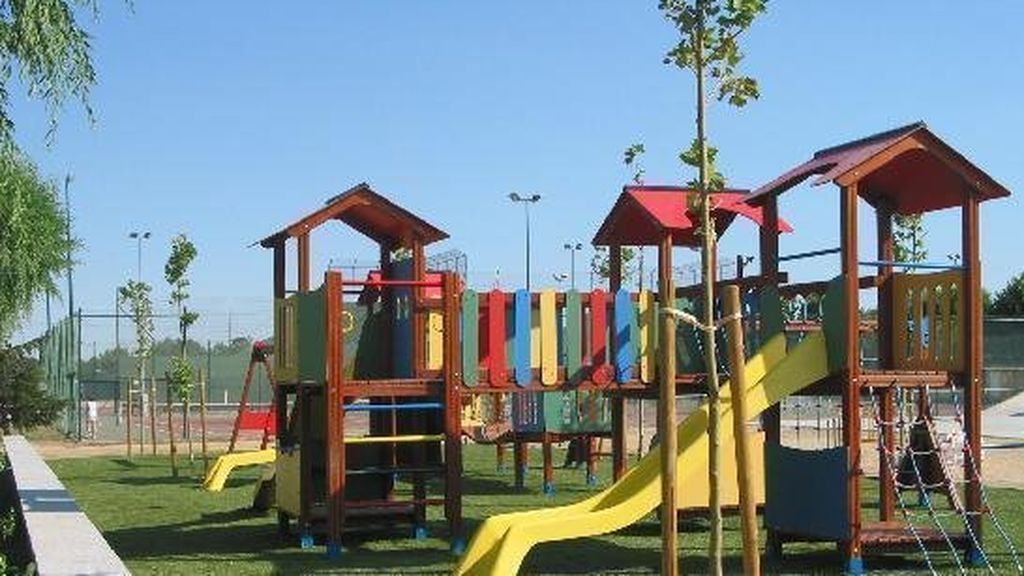Recogen firmas para que la Policía vigile los parques de Madrid tras un intento de rapto Recogen firmas para que la Policía vigile los parques de Madrid tras un intento de rapto
