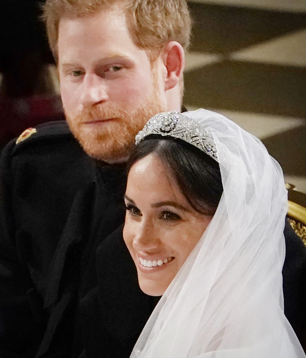 La novia apostó por un maquillaje natural y un recogido en moño