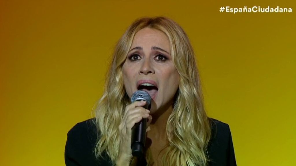 Marta Sánchez interpreta su versión del himno de España para Ciudadanos