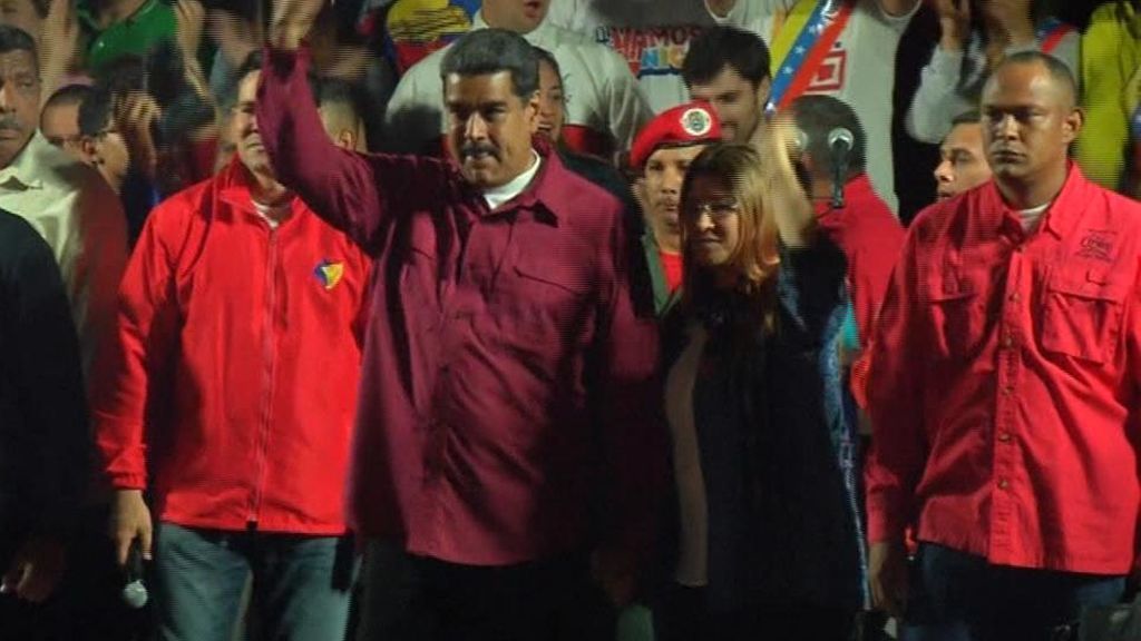 Maduro es reelegido presidente con una abstención récord y denuncias de fraude
