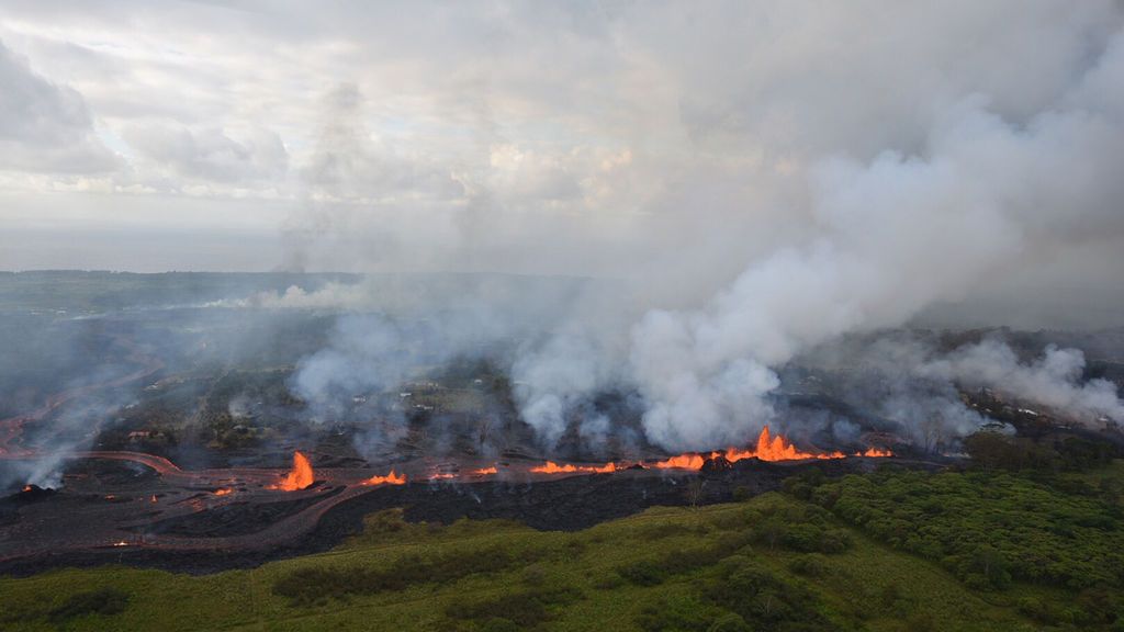 La lava del Kilauea provoca una nube tóxica que perjudica a la salud