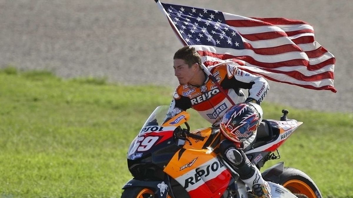 El mundo del motor recuerda a Nicky Hayden en el primer aniversario de su fallecimiento: "No te olvidamos" El mundo del motor recuerda a Nicky Hayden en el primer aniversario de su fallecimiento: "No te olvidamos"