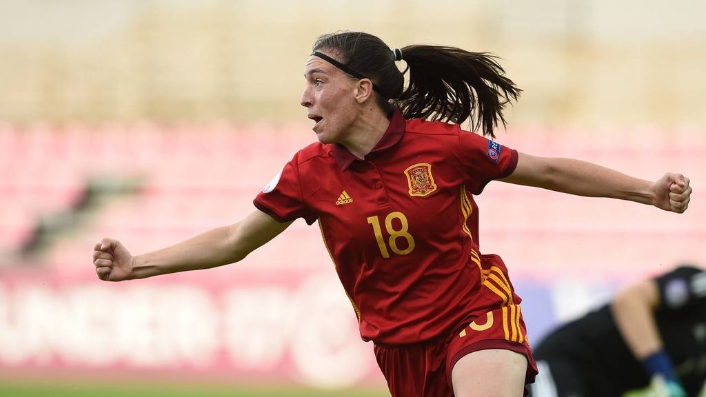 Tiene 17 años, se llama Eva Navarro y ha marcado un golazo por la escuadra que vale un Europeo de fútbol