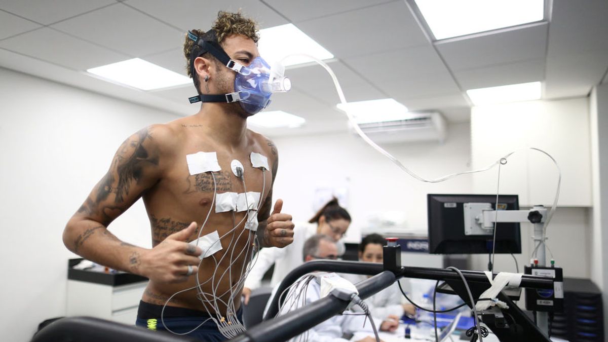 Los servicios médicos de Brasil "no pueden asegurar que Neymar llegue al 100% al Mundial de Rusia"