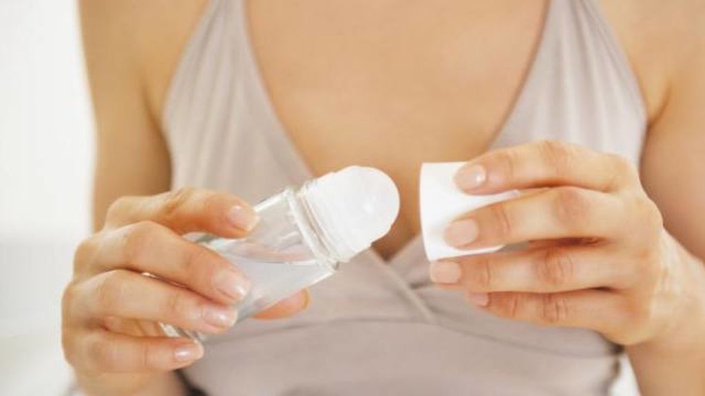 Effects-of-Roll-On-Deodorants-that-we-should-be-aware-of1