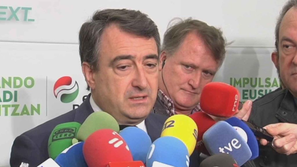 El PNV sobre la moción:  Hay que saber "su planteamiento sobre Euskadi y Cataluña”