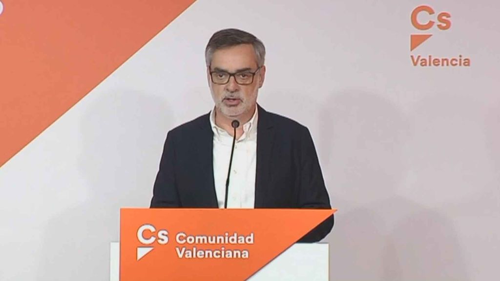 Villegas advierte de que si Rajoy no convoca elecciones, “apoyaremos la moción de censura”