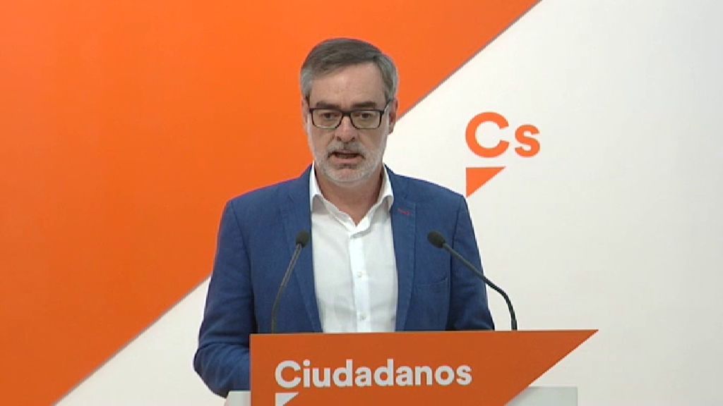 Ciudadanos ofrece diálogo al PSOE si Pedro Sánchez retira la moción de censura