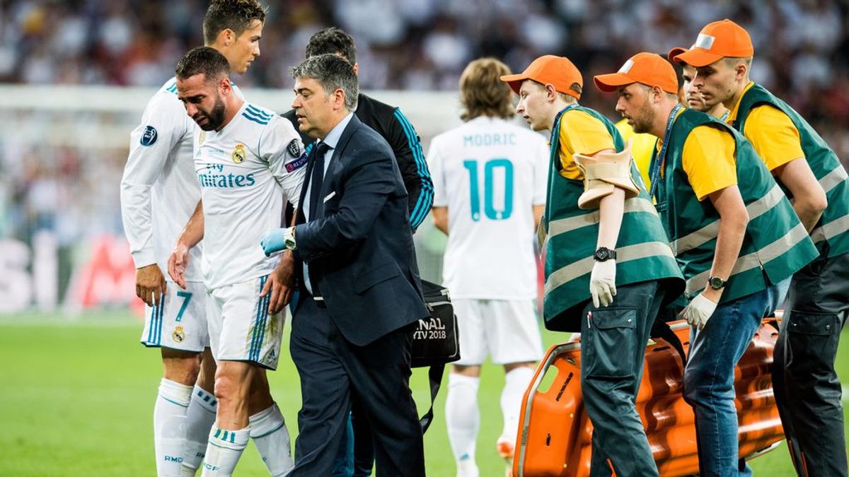 El llanto de Carvajal tras lesionarse en la final de Champions emociona al madridismo El llanto de Carvajal tras lesionarse en la final de Champions emociona al madridismo