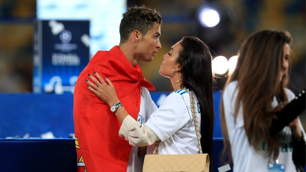 Cristiano, arropado por Georgina y su familia tras su ‘despedida’ del Real Madrid