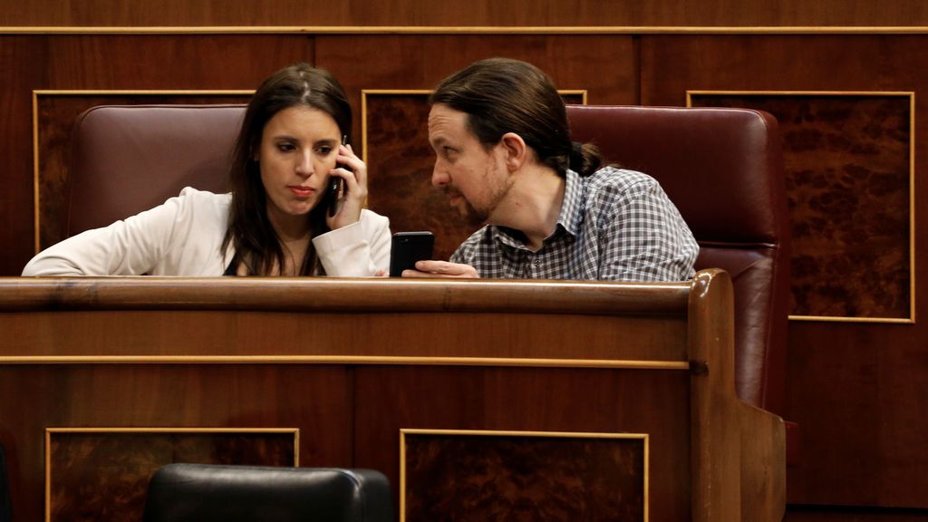 Las bases de Podemos avalan a Pablo Iglesias e Irene Montero, que seguirán en sus puestos