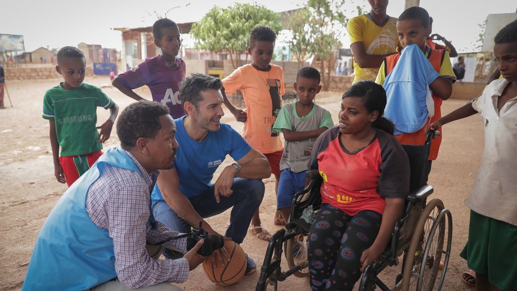 Jesús Vázquez realiza una visita a un campo de refugiados en Etiopía