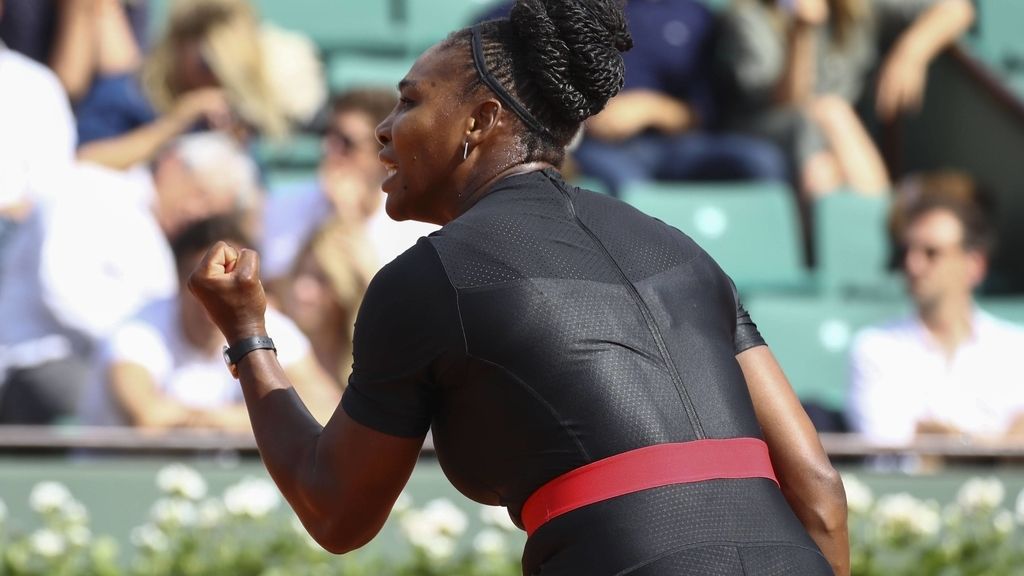 Serena Williams sorprende con un llamativo 'look' en Roland Garros