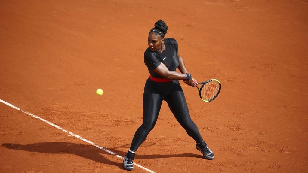 Serena Williams sorprende con un llamativo 'look' en Roland Garros