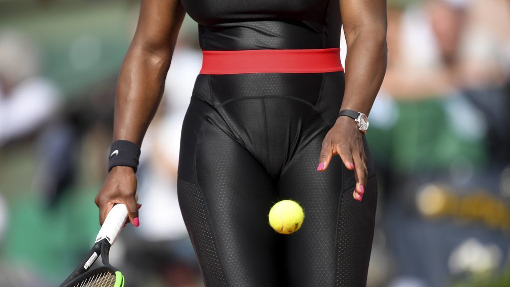 Serena Williams sorprende con un llamativo 'look' en Roland Garros