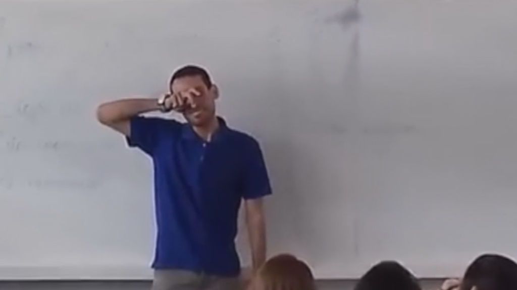 Un maestro brasileño recibe una sorpresa inolvidable de sus alumnos