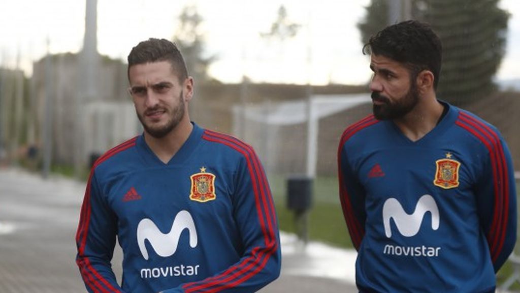 Diego Costa recibe a Rodri con un abrazo en la concentración de la selección española