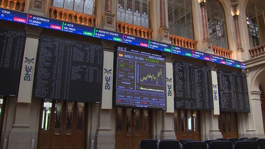 La inestabilidad política hace caer la bolsa y dispara la prima de riesgo La inestabilidad política hace caer la bolsa y dispara la prima de riesgo
