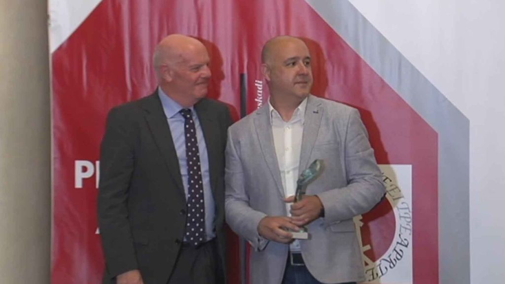 El equipo de Atlas País Vasco, galardonado en los premios APRTE