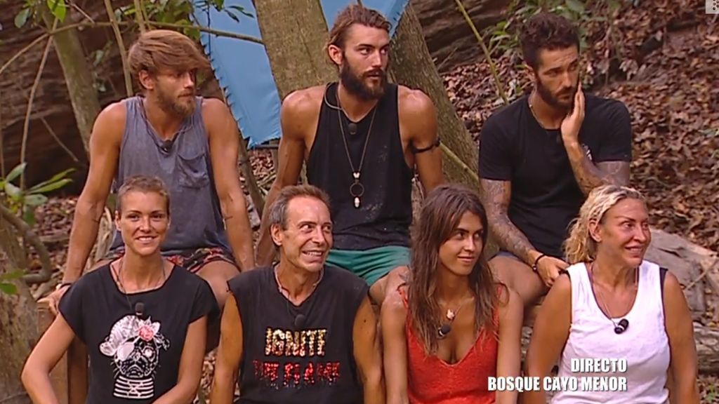 Sergio Carvajal, María Jesús Ruiz, Logan Sampedro, Maestro Joao, Hugo Paz, Sofía Suescun y Raquel Mosquera, en la gala de 'Supervivientes: tierra de nadie' del 29 de mayo de 2018.
