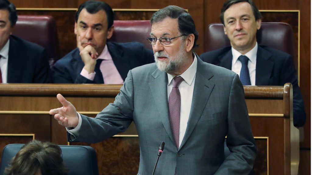 Rajoy a Robles, a 24 horas de la moción: "Ha regresado Torquemada"