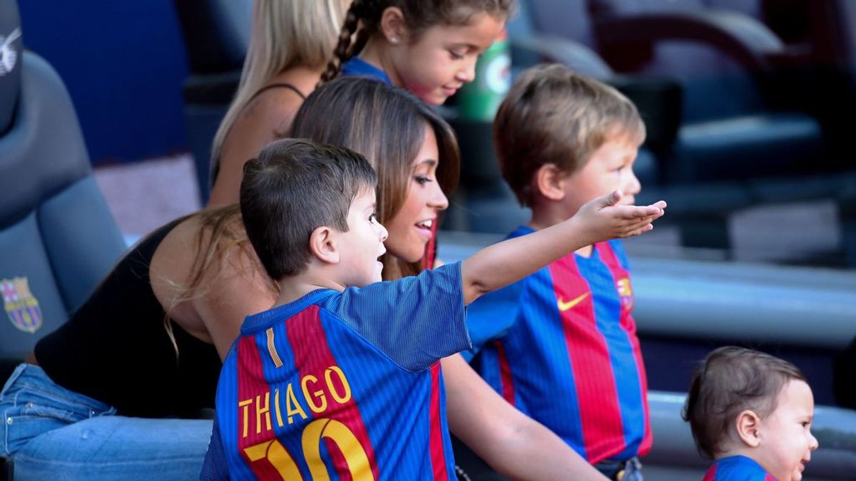 Los hijos de Messi cantan el "Vamos, vamos Argentina" para animar a su padre en el Mundial