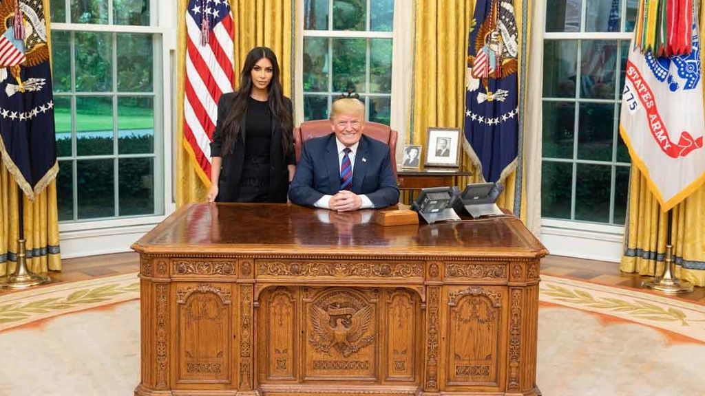 Kim Kardashian en el Despacho Oval