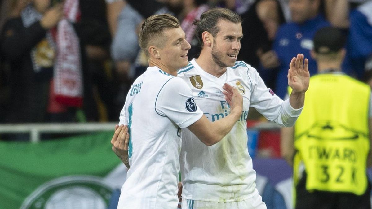 Bale felicita en español a Lucas Vázquez por su paternidad y Kross le vacila