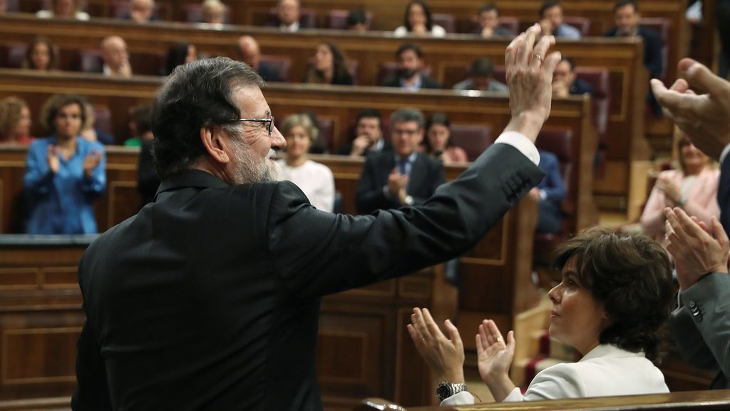 Rajoy, emocionado: "Ha sido un honor ser presidente de España"