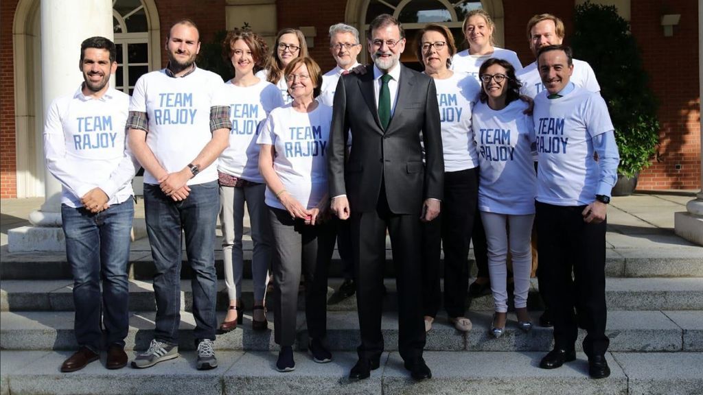 Rajoy se despide de los suyos antes de abandonar La Moncloa