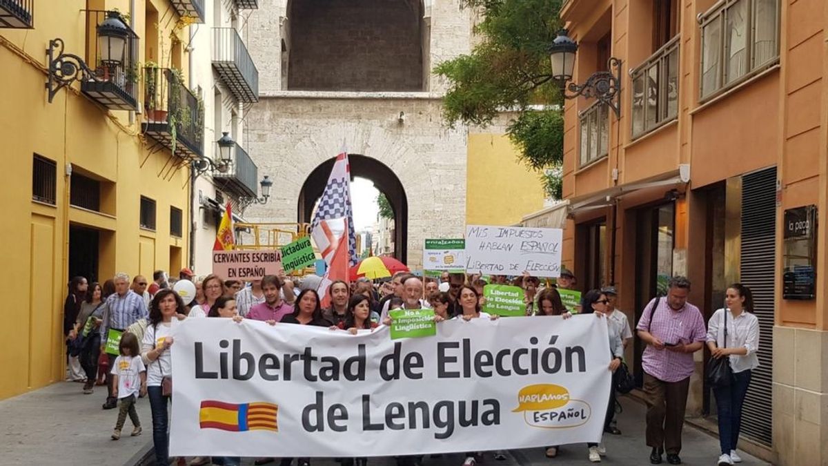 Una marcha en Valencia reclama "la libertad de elección lingüística"