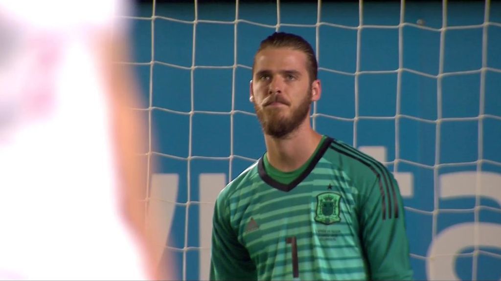 Error imperdonable de De Gea que aprovecha Rodríguez para empatar el partido (1-1)