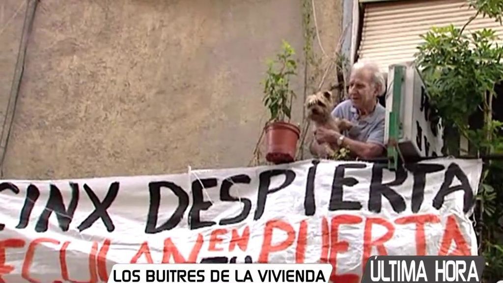 Francisco se enfrenta, con 83 años y un cáncer, a la expulsión de su vivienda por un 'fondo buitre'