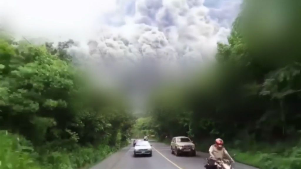 Momentos de pánico al intentar escapar del 'monstruo' de lava de Guatemala
