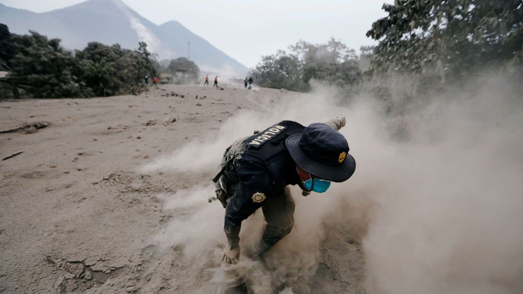 Tragedia en Guatemala por la mayor erupción del volcán de Fuego en más de 40 años