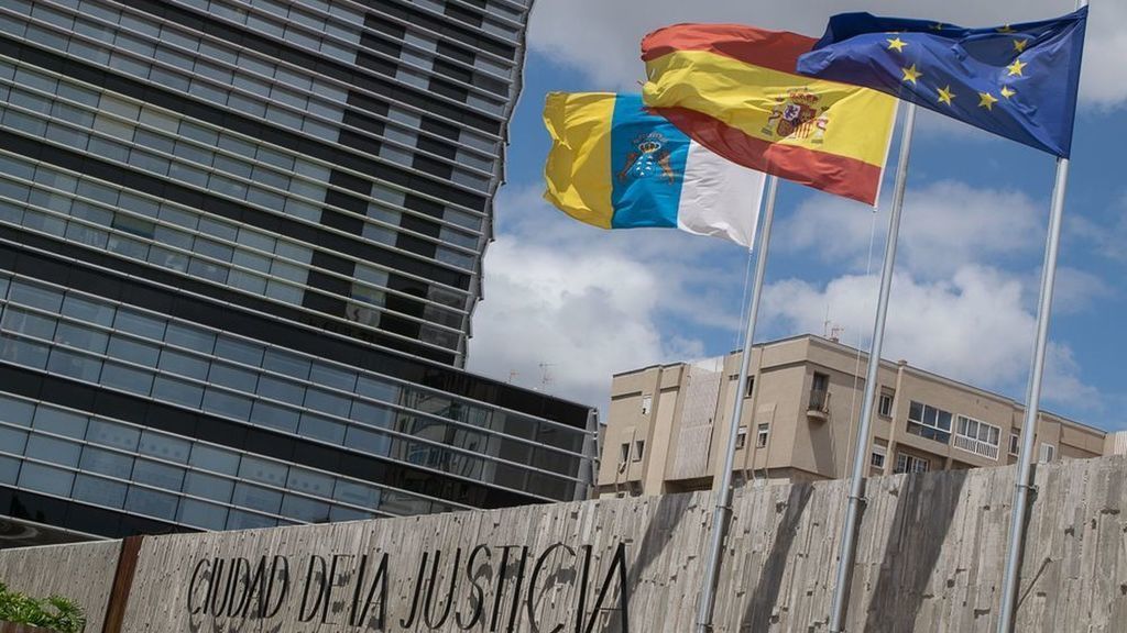 Piden 23 años de cárcel para un hombre acusado de matar a su pareja a patadas en Canarias
