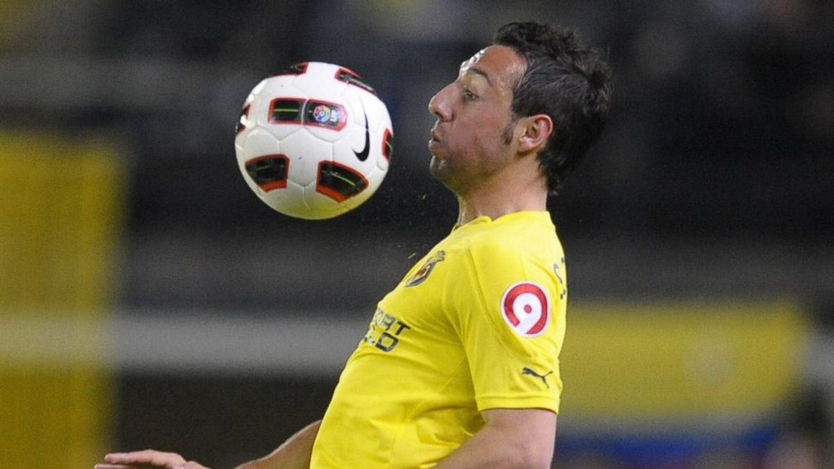 El Villarreal hace oficial el fichaje de Santi Cazorla El Villarreal hace oficial el fichaje de Santi Cazorla