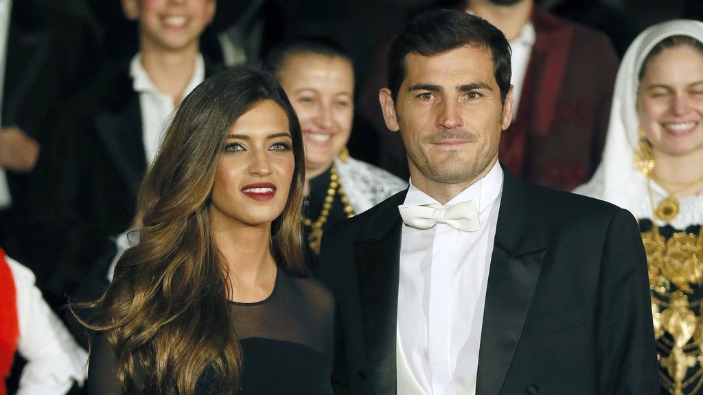 La broma de Casillas a Sara Carbonero por una foto en minifalda: "No enseñes tanto el muslo que te constipas”