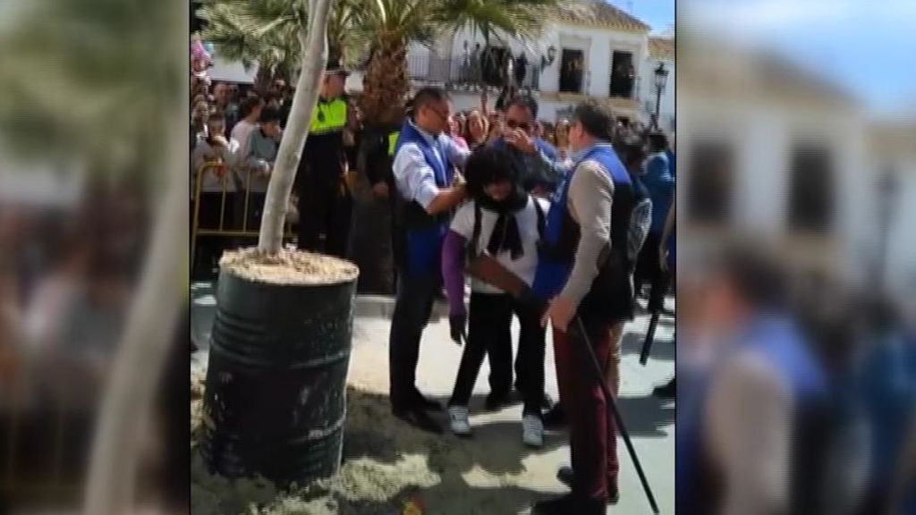 Declara el alcalde de Coripe por el "linchamiento" de Ana Julia Quezada