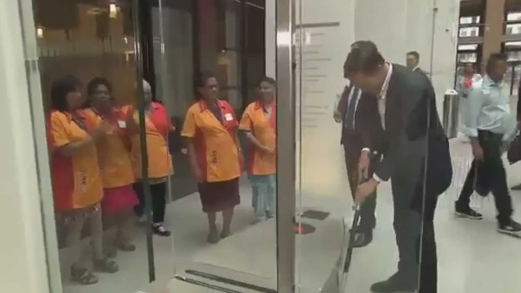 Mark Rutte, el primer ministro que limpia