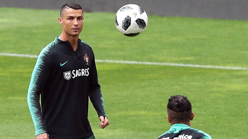 Cristiano Ronaldo sigue la misma estrategia que el año pasado para negociar con el Madrid