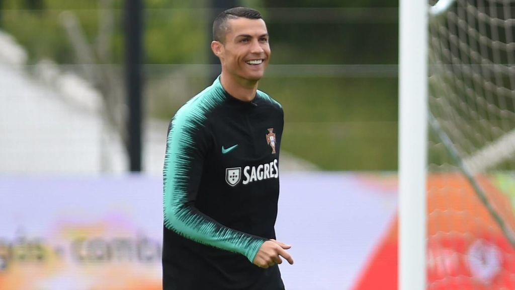 Cristiano, con la mente puesta en el Mundial, será titular ante Argelia
