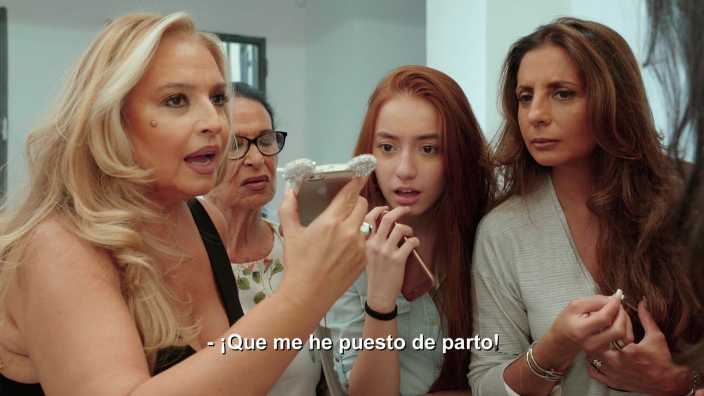 Las Muñoz reciben un notición en pleno showroom con las Salazar: ¡Débora se pone de parto!
