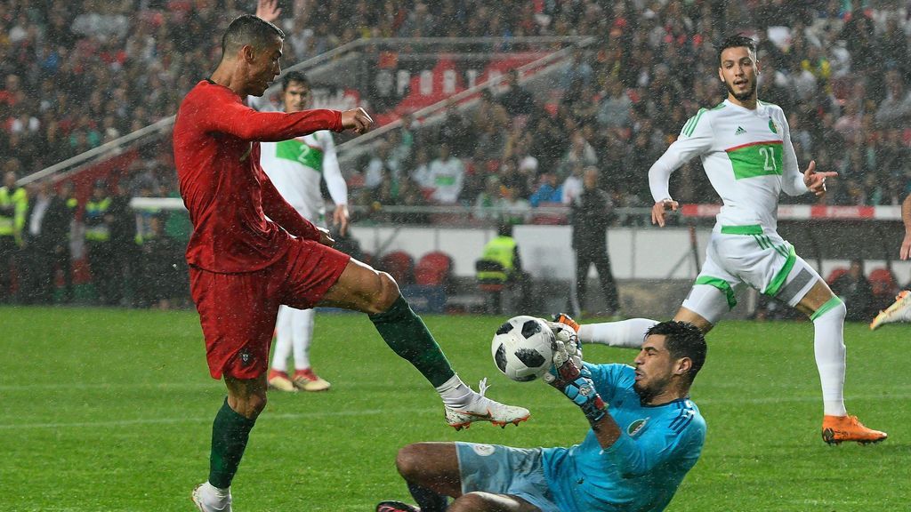 Tenso, desacertado, serio… la ley del silencio de Cristiano se hace notar en Portugal Tenso, desacertado, serio… la ley del silencio de Cristiano se hace notar en Portugal