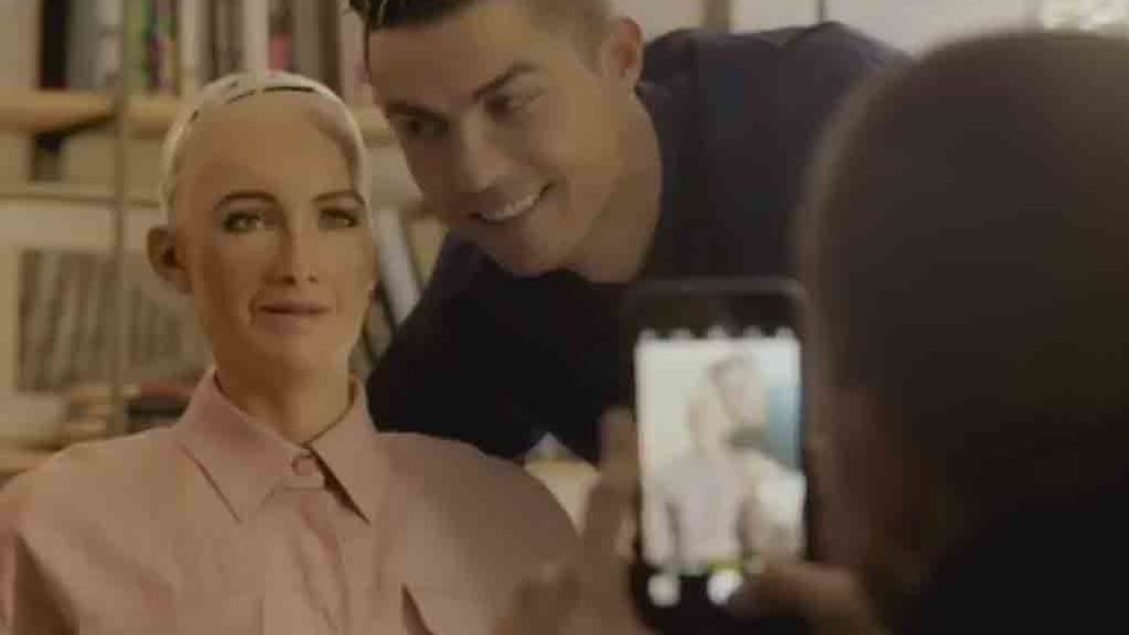 Sophia, la robot que se codea con Cristiano Ronaldo y Will Smith